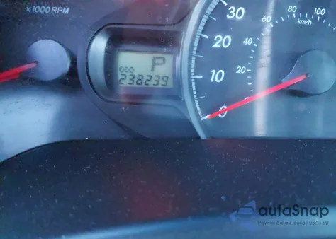 2011 Toyota Sienna Le from USA, damaged, VIN 5TDJK3DC9BS006030